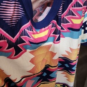 Vibrant Multicolor Graphic T-Shirt. XL